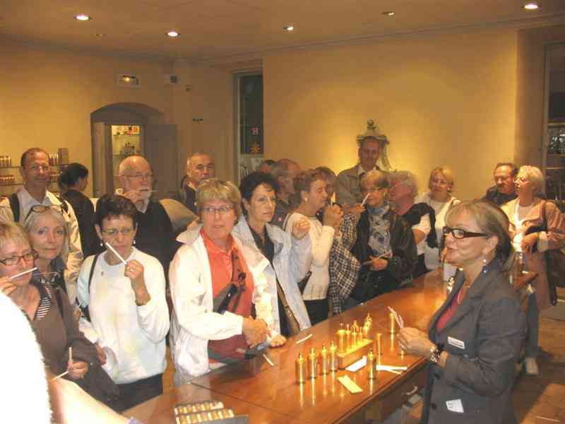 10_IMG_0296 (Sommier).jpg - ... les femmes dedans...